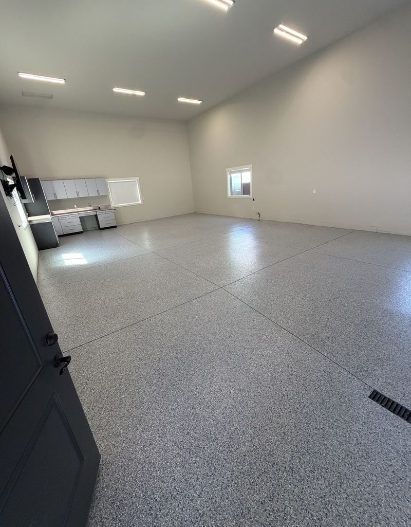 Gray flake epoxy garage floor